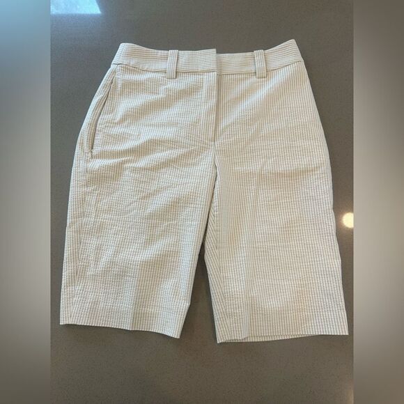 Elie Tahari White & Blue Striped Capri Women's Pants size 8 - Picture 2 of 13